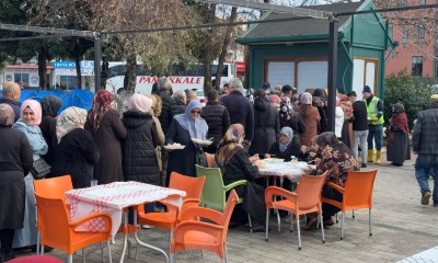 Lapseki’den umreye gidecekler dualarla uğurlandı