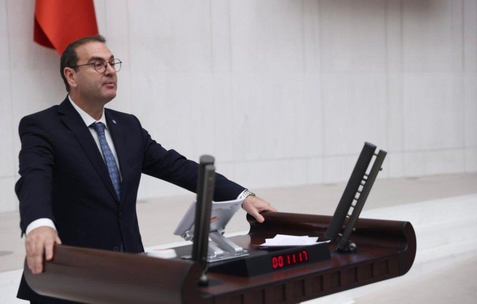 07453285_112721_ridvan-uz-tan-iyi-parti-m