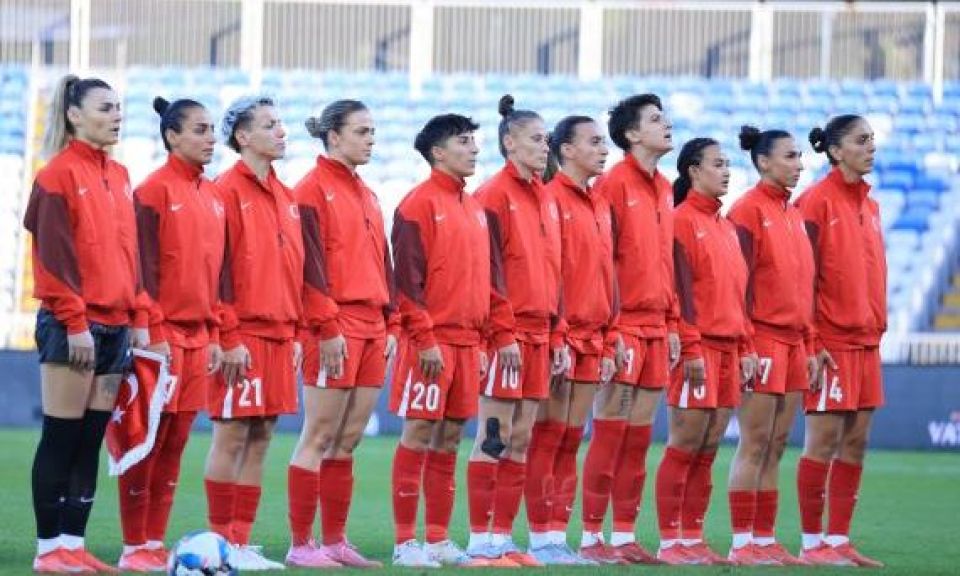 74870856_112898_kadin-a-milli-takimimiz-k